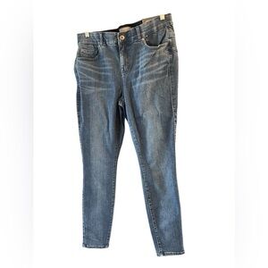 Torrid high rise bombshell skinny jeans size 14R